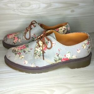 Dr. Martens Victorian Flower Oxfords (Size6)